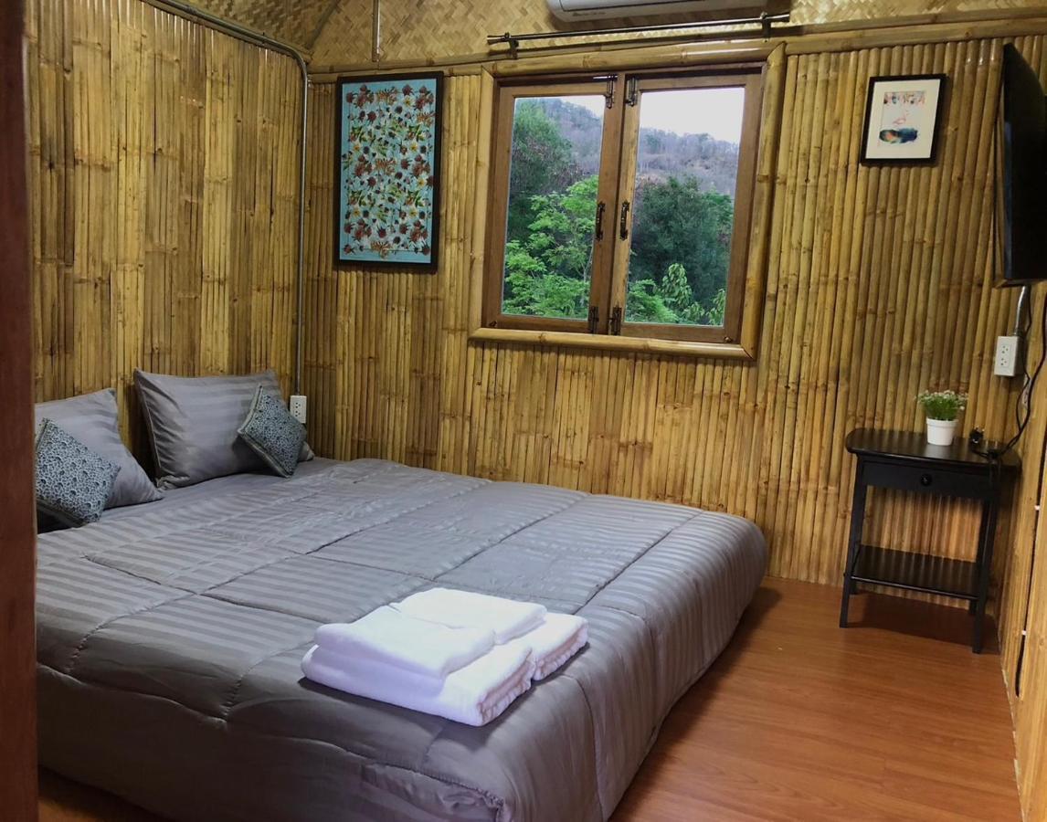 คูณ-เนื่อง ฟาร์ม สเตย์ หัวหิน Koon & Nueang Farm Stay Hua Hin Ban Bo Fai Exterior foto